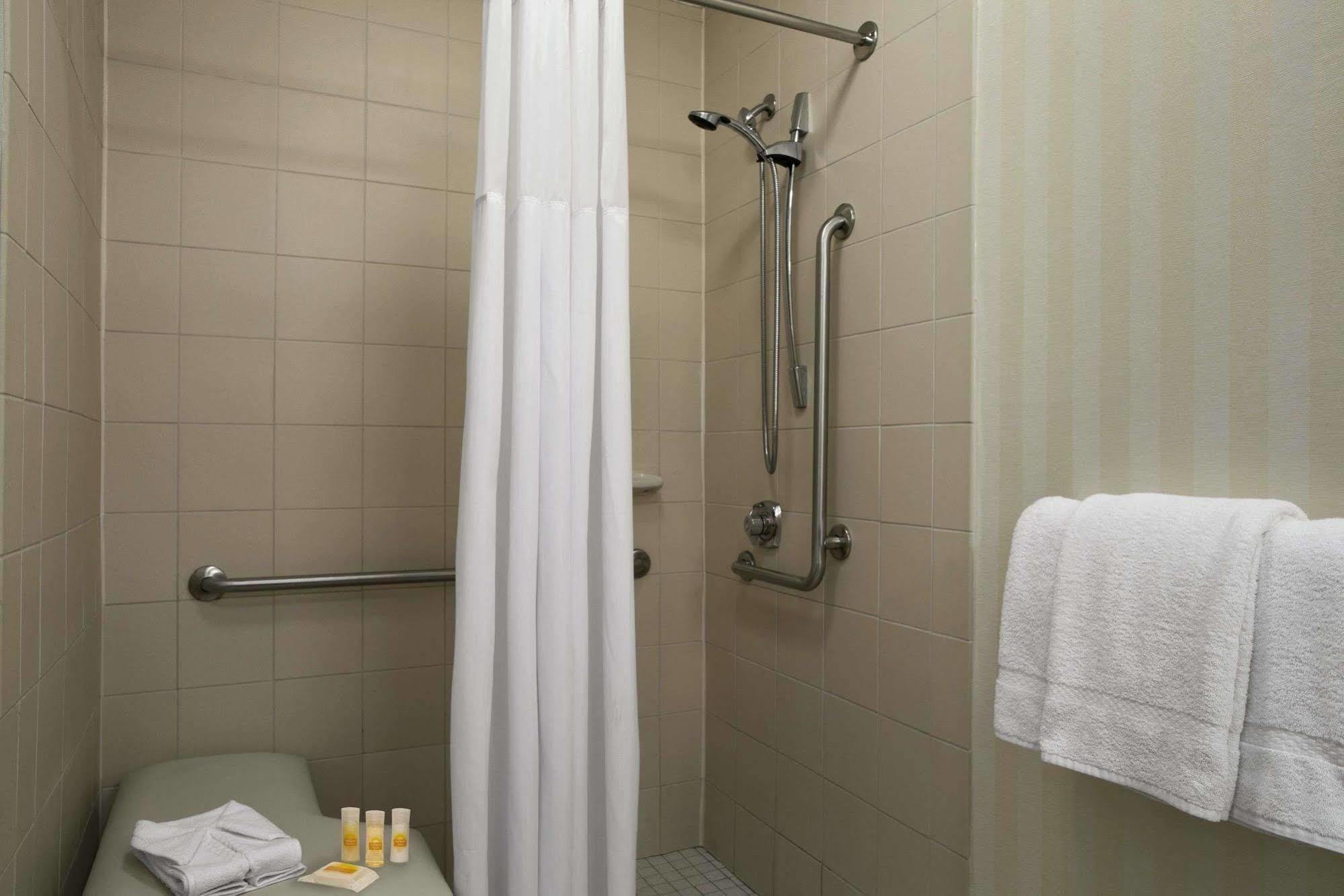Days Inn By Wyndham Chattanooga/Hamilton Place מראה חיצוני תמונה